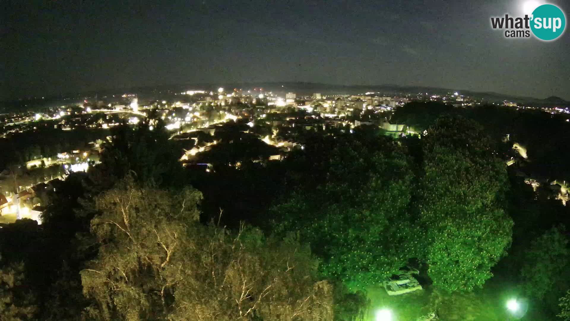 Spletna kamera Karlovac Dubovac grad – Pogled v živo na zgodovinsko znamenitost Karlovca