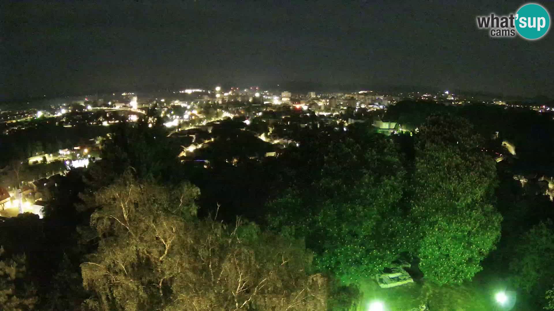 Spletna kamera Karlovac Dubovac grad – Pogled v živo na zgodovinsko znamenitost Karlovca