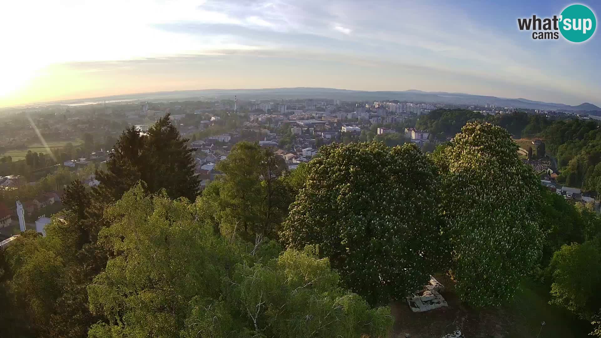 Web kamera Karlovac – Dvorac Dubovac uživo