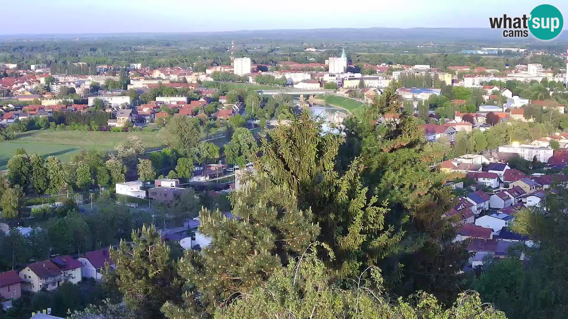 Spletna kamera Karlovac Dubovac grad – Pogled v živo na zgodovinsko znamenitost Karlovca