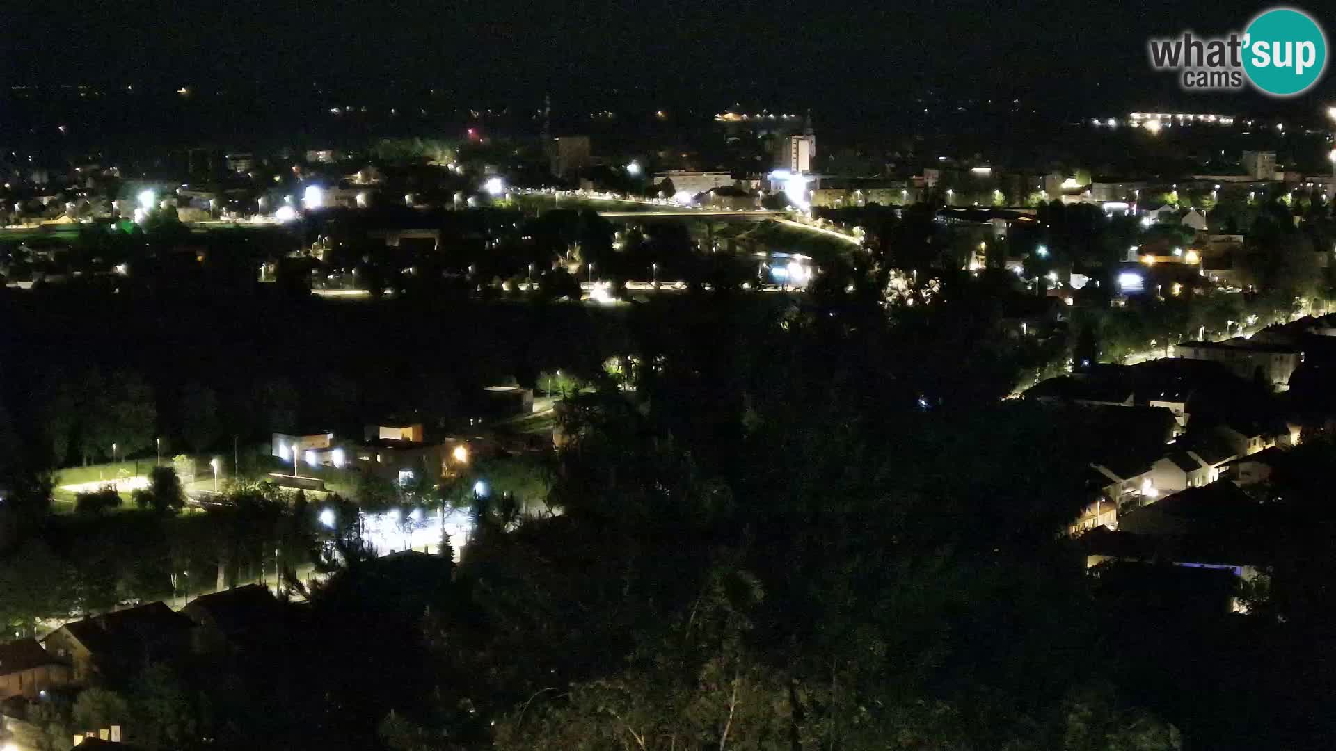 Spletna kamera Karlovac Dubovac grad – Pogled v živo na zgodovinsko znamenitost Karlovca