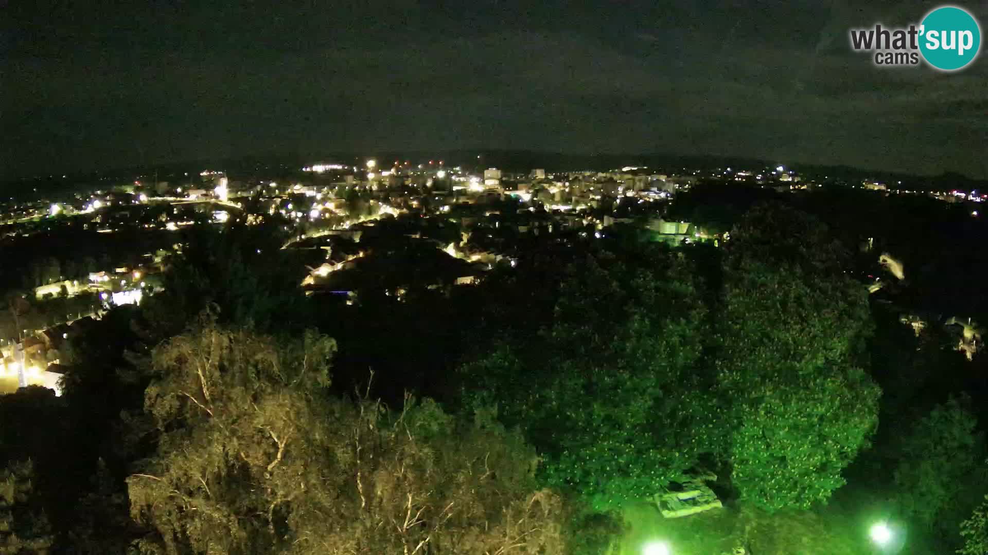 Spletna kamera Karlovac Dubovac grad – Pogled v živo na zgodovinsko znamenitost Karlovca