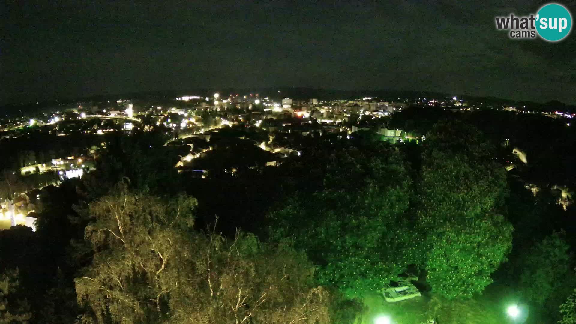 Spletna kamera Karlovac Dubovac grad – Pogled v živo na zgodovinsko znamenitost Karlovca