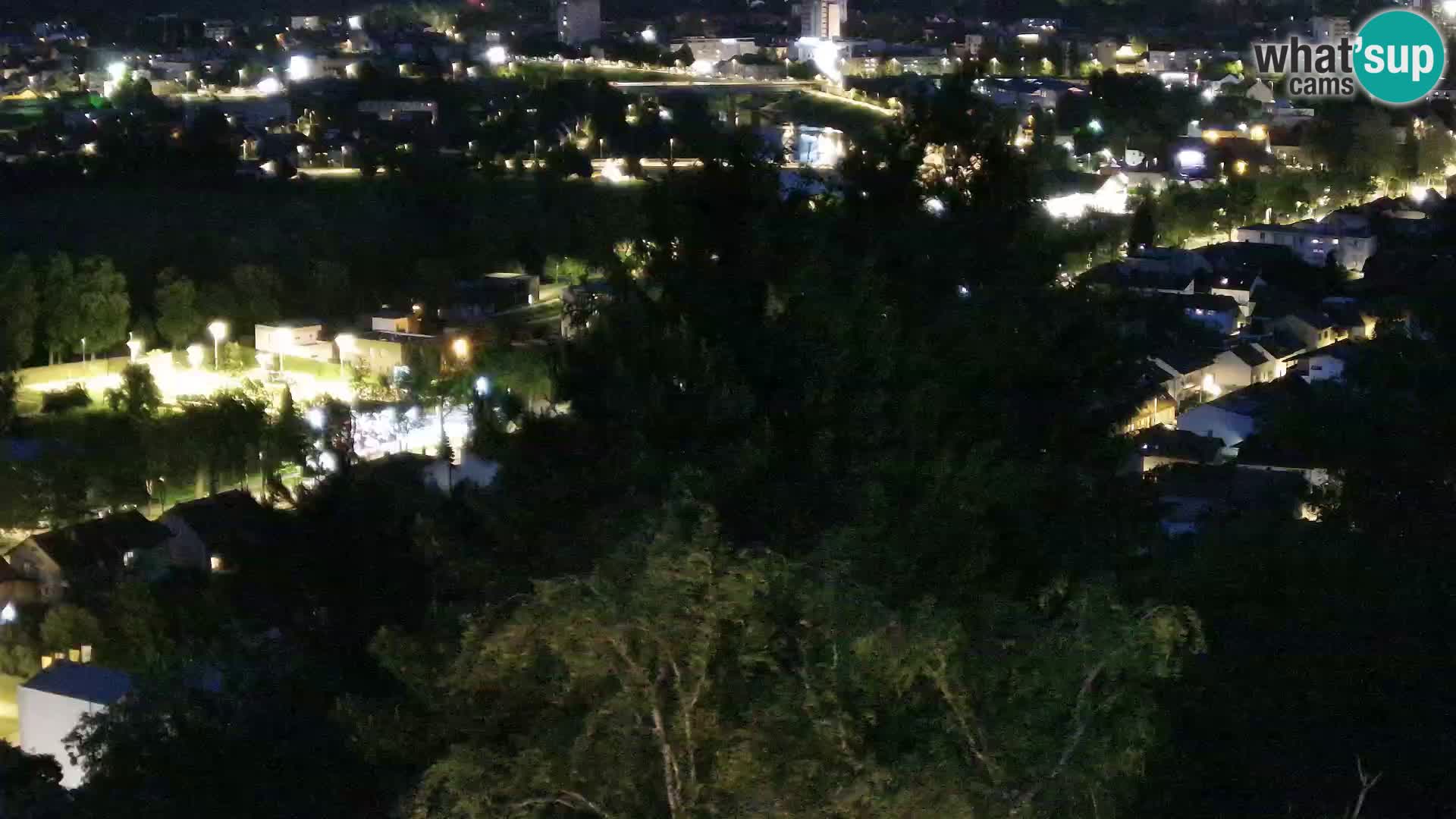 Spletna kamera Karlovac Dubovac grad – Pogled v živo na zgodovinsko znamenitost Karlovca