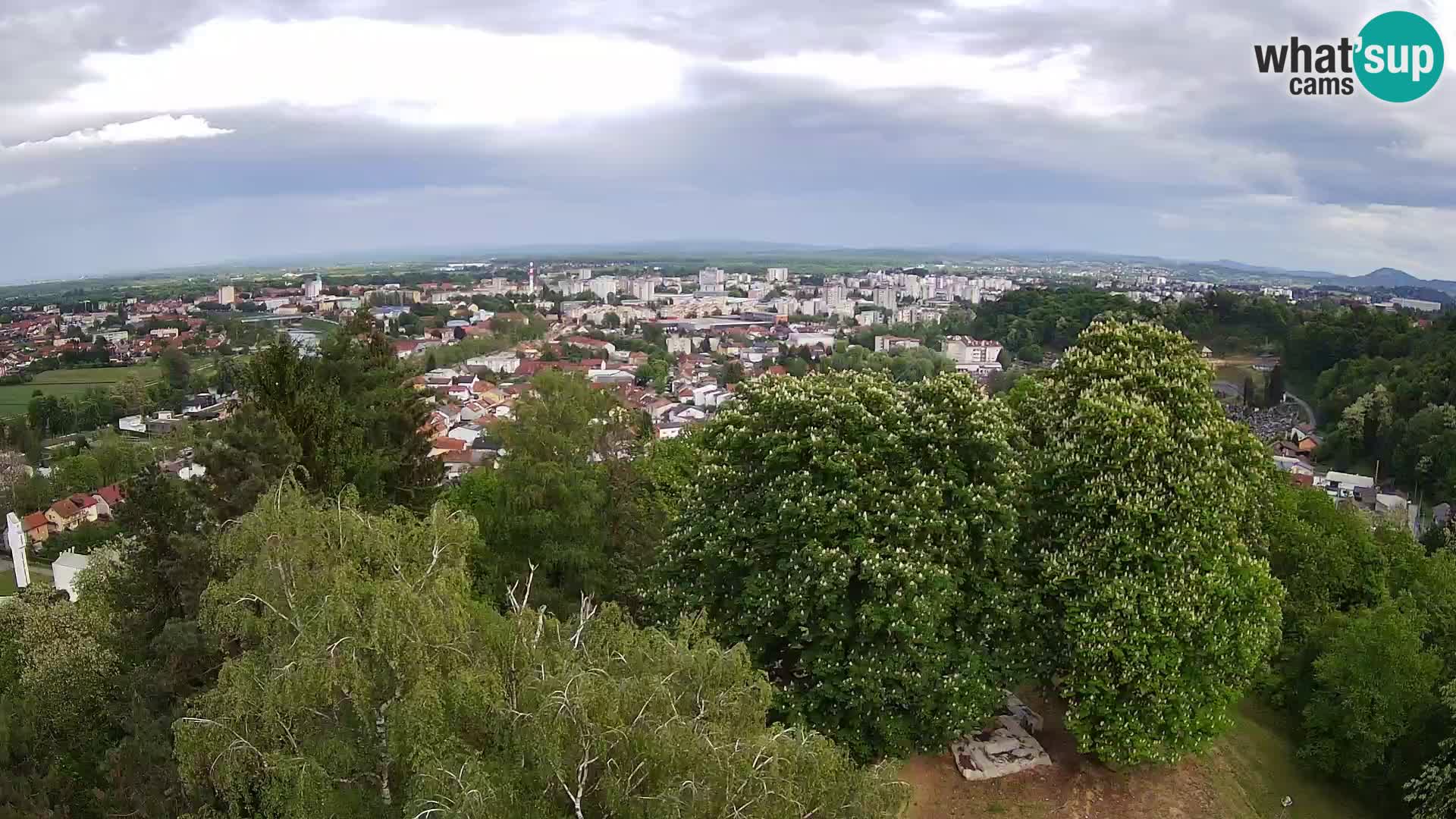 Web kamera Karlovac – Dvorac Dubovac uživo