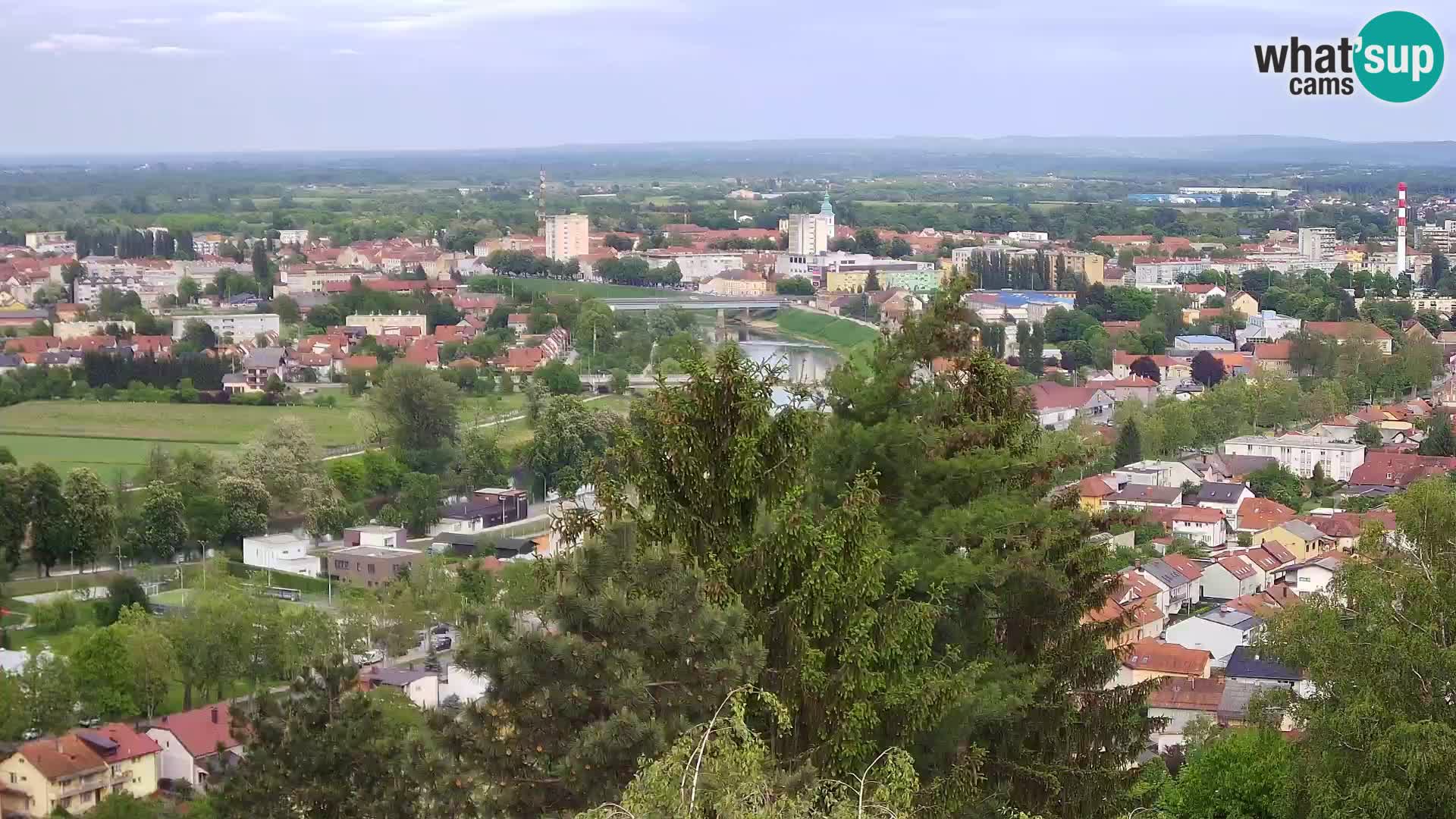 Spletna kamera Karlovac Dubovac grad – Pogled v živo na zgodovinsko znamenitost Karlovca