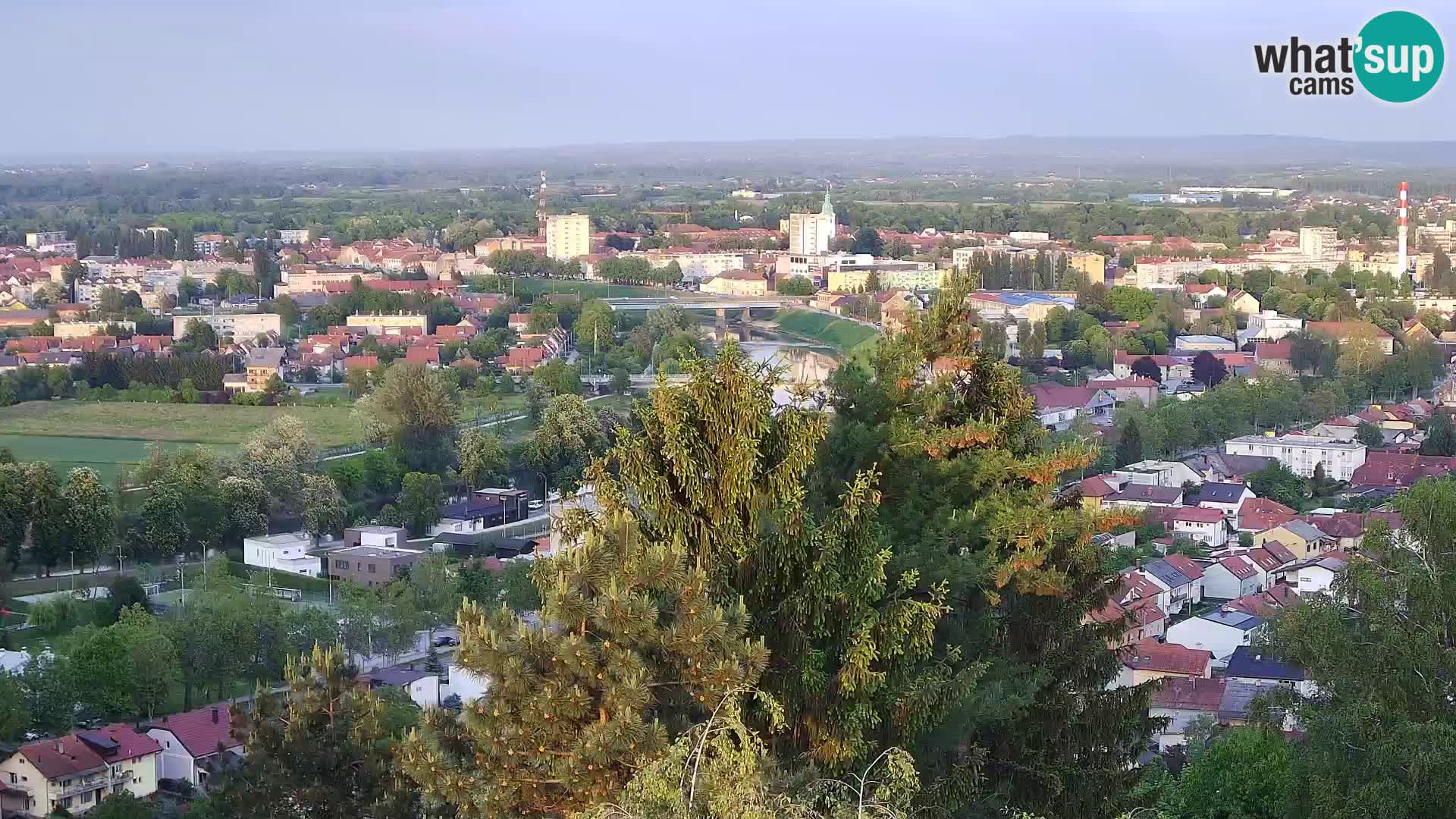 Spletna kamera Karlovac Dubovac grad – Pogled v živo na zgodovinsko znamenitost Karlovca