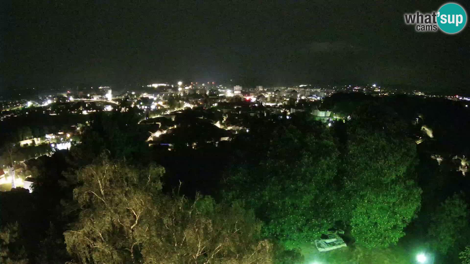 Spletna kamera Karlovac Dubovac grad – Pogled v živo na zgodovinsko znamenitost Karlovca