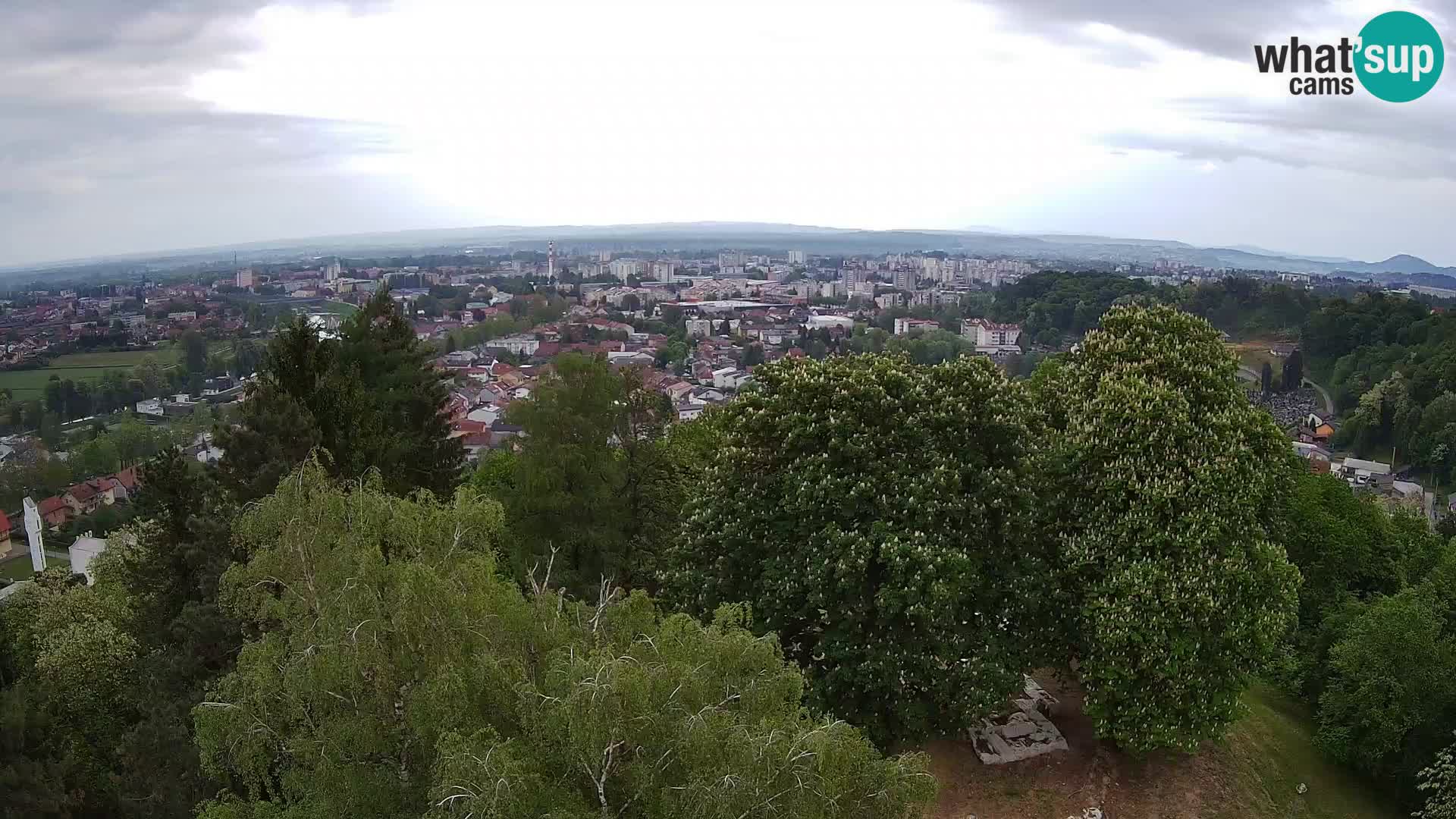 Spletna kamera Karlovac Dubovac grad – Pogled v živo na zgodovinsko znamenitost Karlovca