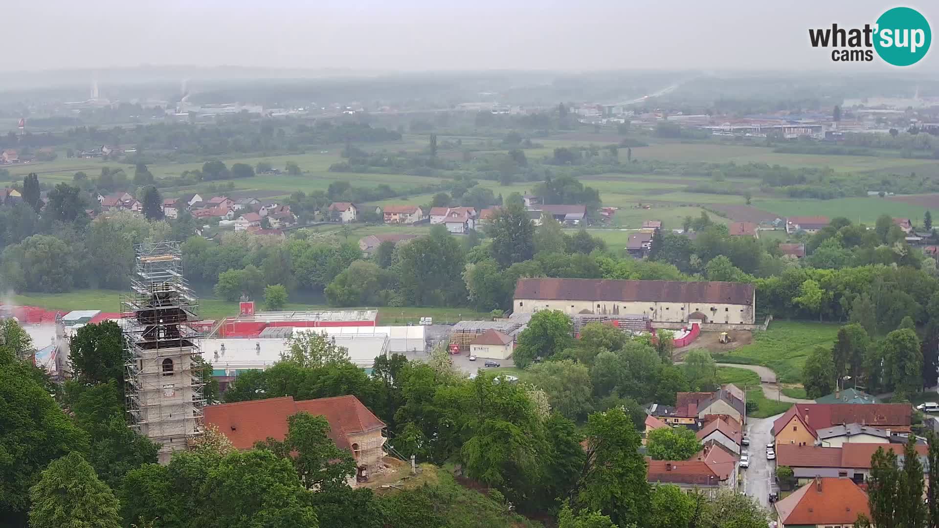Spletna kamera Karlovac Dubovac grad – Pogled v živo na zgodovinsko znamenitost Karlovca