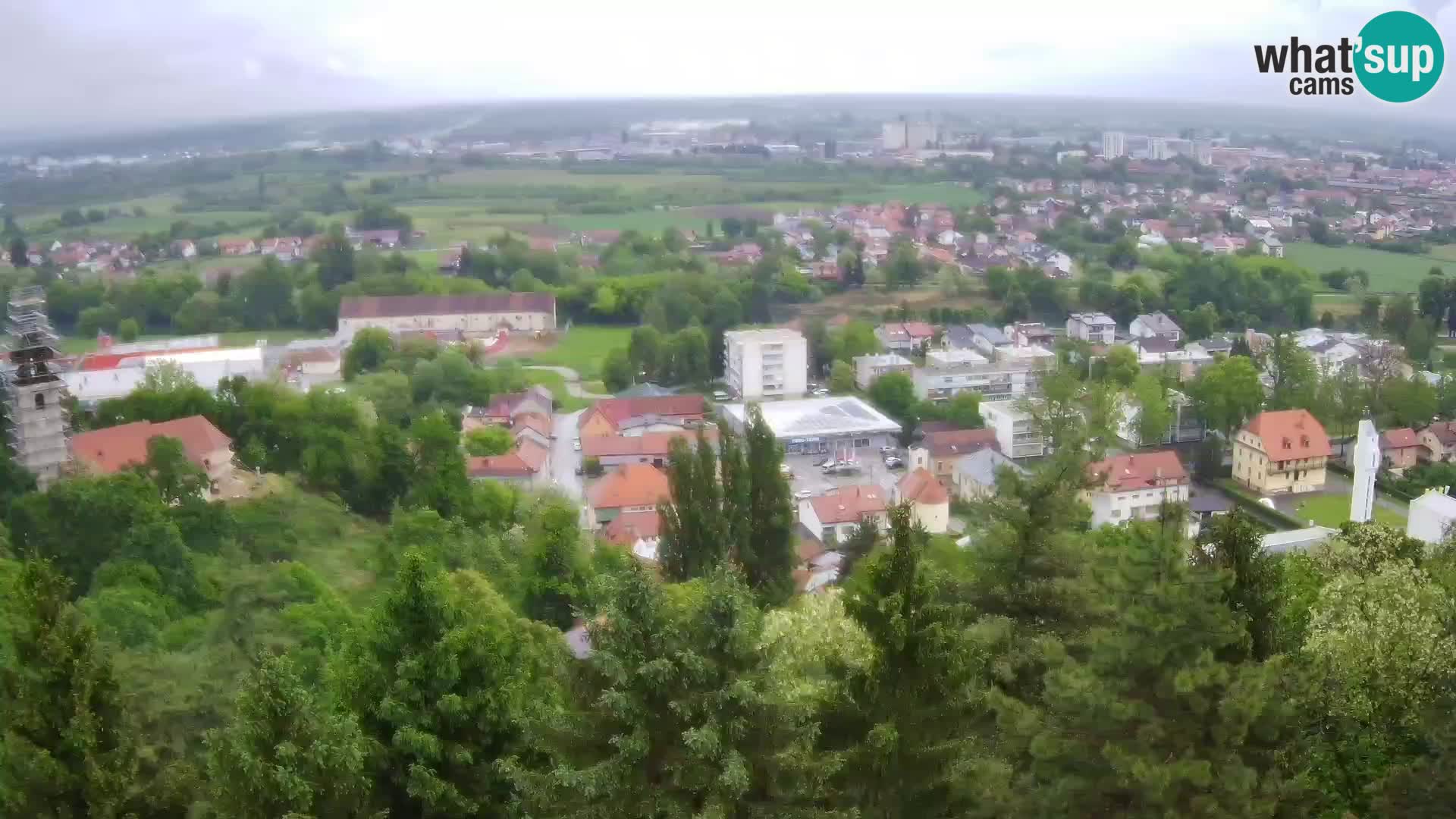 Spletna kamera Karlovac Dubovac grad – Pogled v živo na zgodovinsko znamenitost Karlovca
