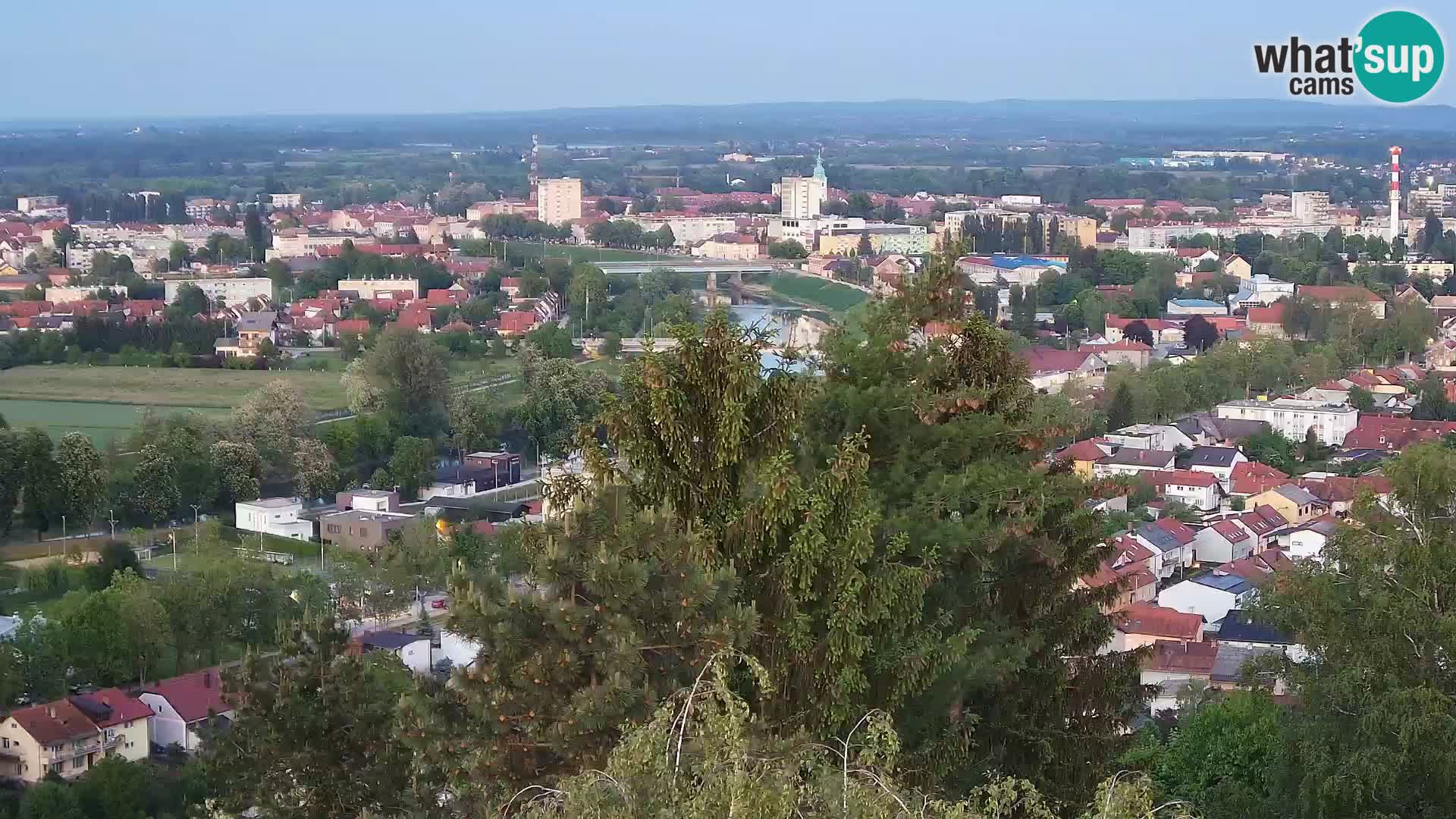 Spletna kamera Karlovac Dubovac grad – Pogled v živo na zgodovinsko znamenitost Karlovca