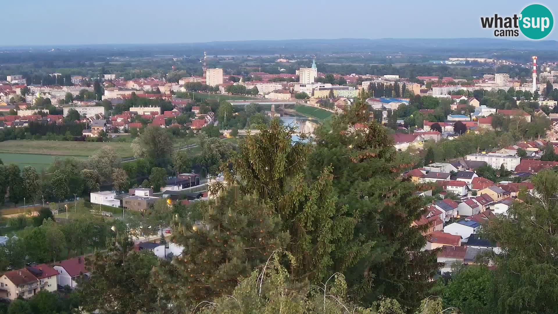 Spletna kamera Karlovac Dubovac grad – Pogled v živo na zgodovinsko znamenitost Karlovca