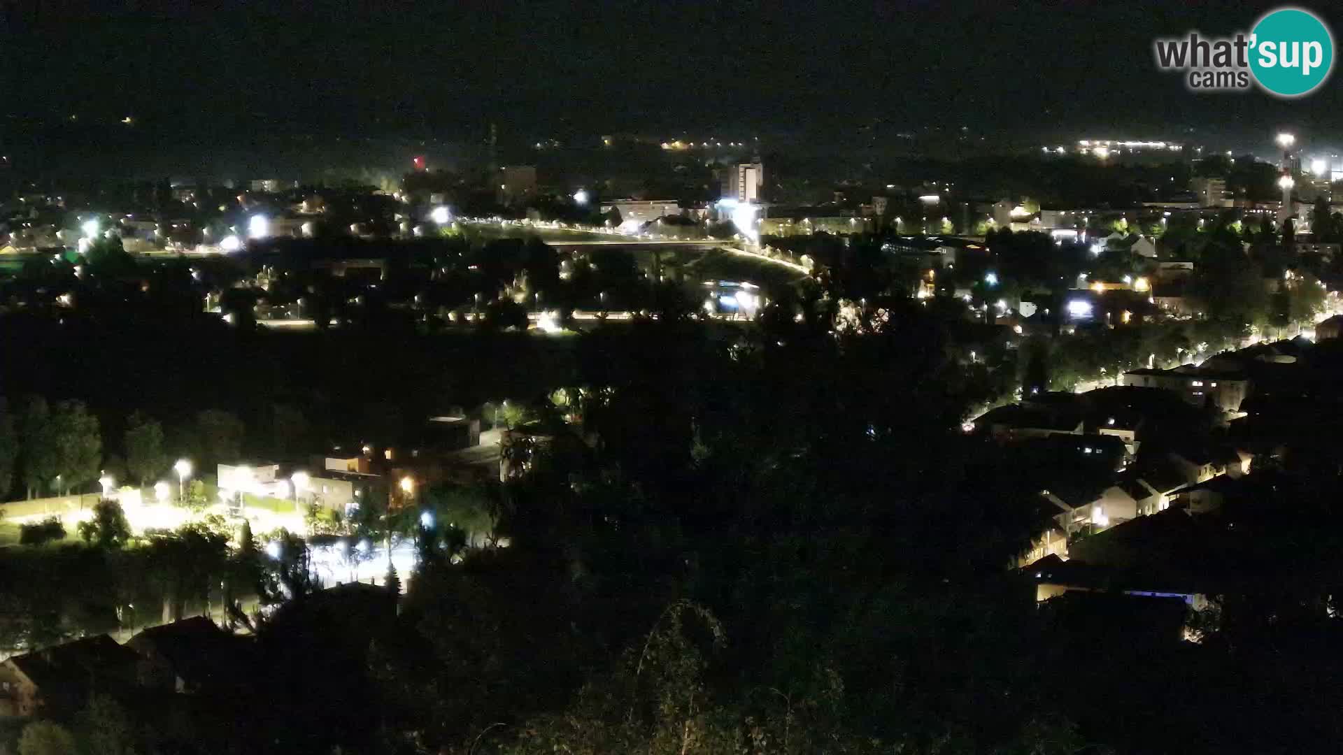 Spletna kamera Karlovac Dubovac grad – Pogled v živo na zgodovinsko znamenitost Karlovca