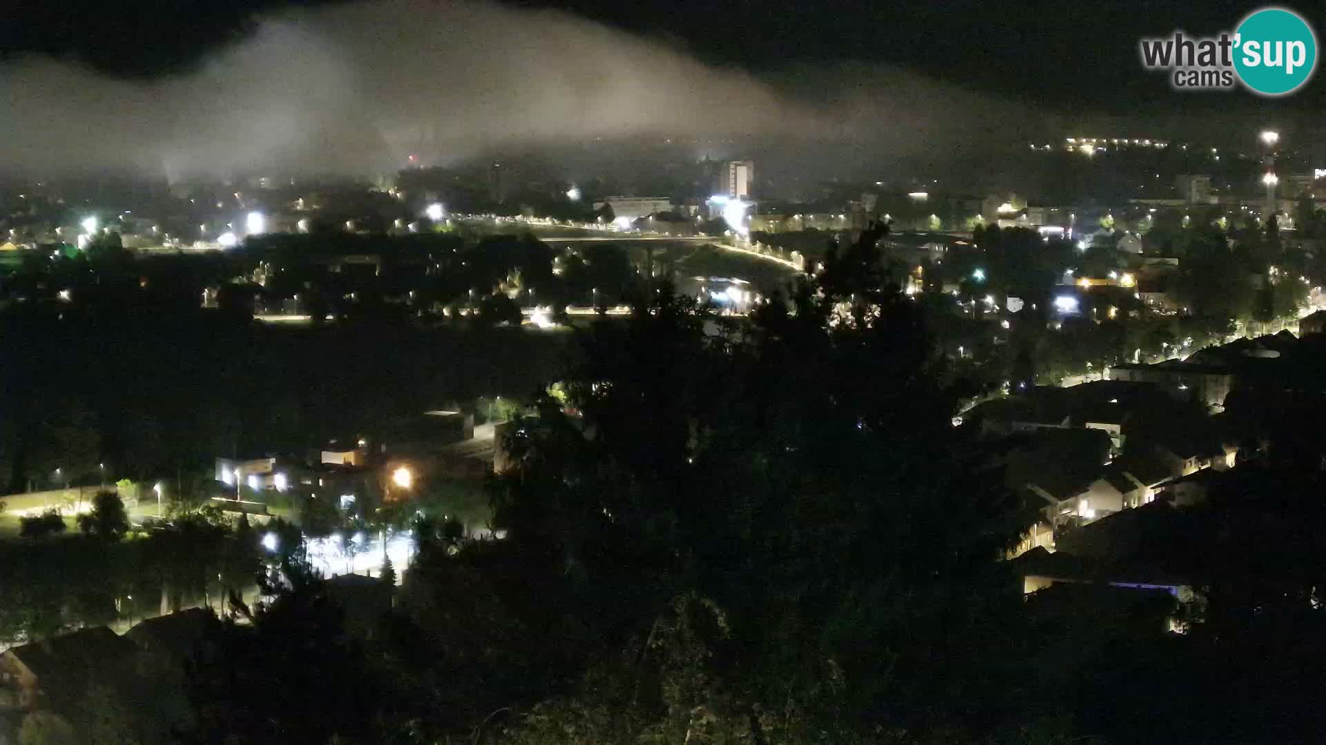 Spletna kamera Karlovac Dubovac grad – Pogled v živo na zgodovinsko znamenitost Karlovca