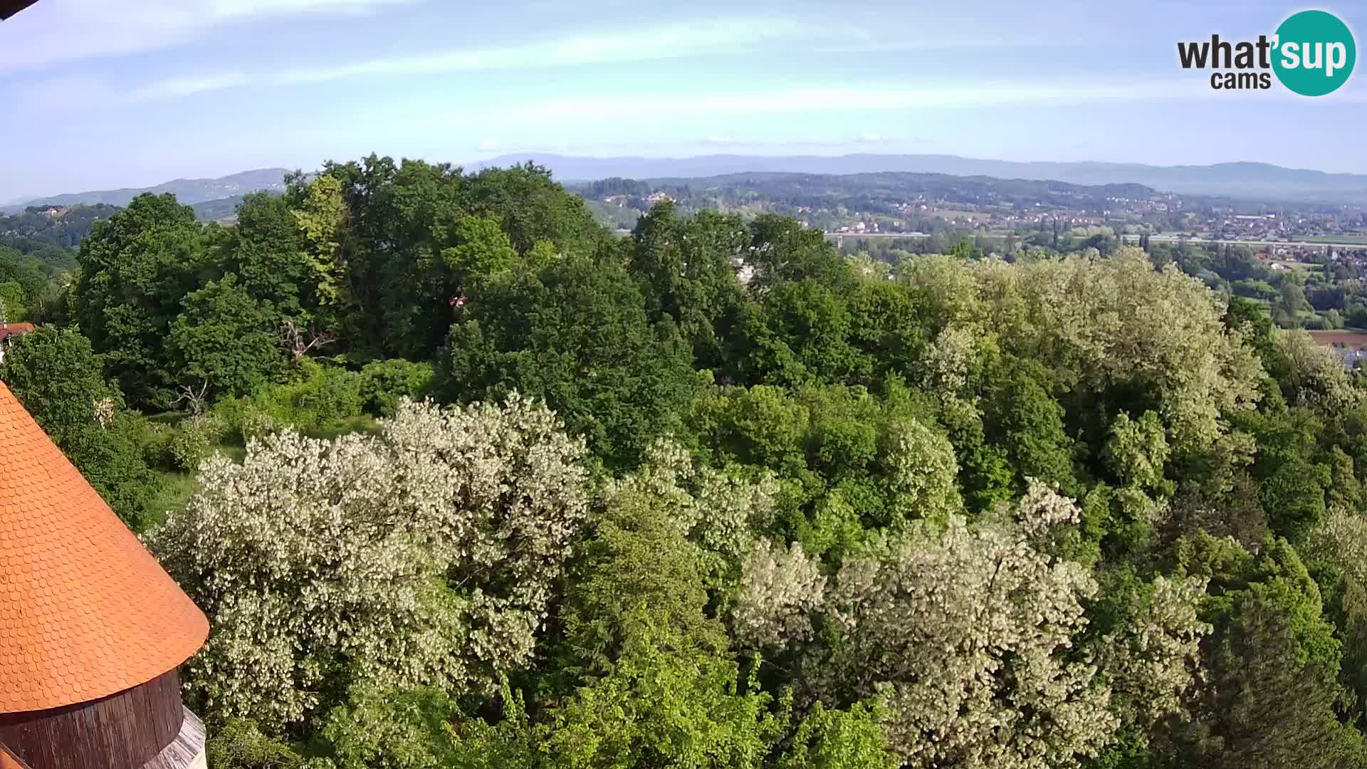 Spletna kamera Karlovac Dubovac grad – Pogled v živo na zgodovinsko znamenitost Karlovca