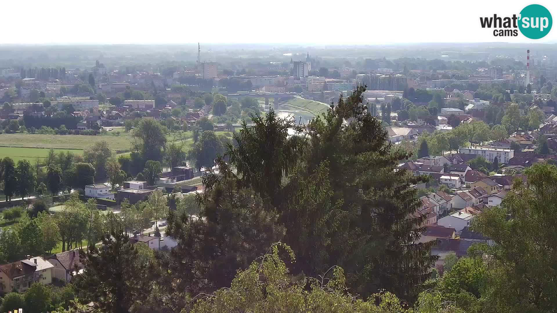 Spletna kamera Karlovac Dubovac grad – Pogled v živo na zgodovinsko znamenitost Karlovca