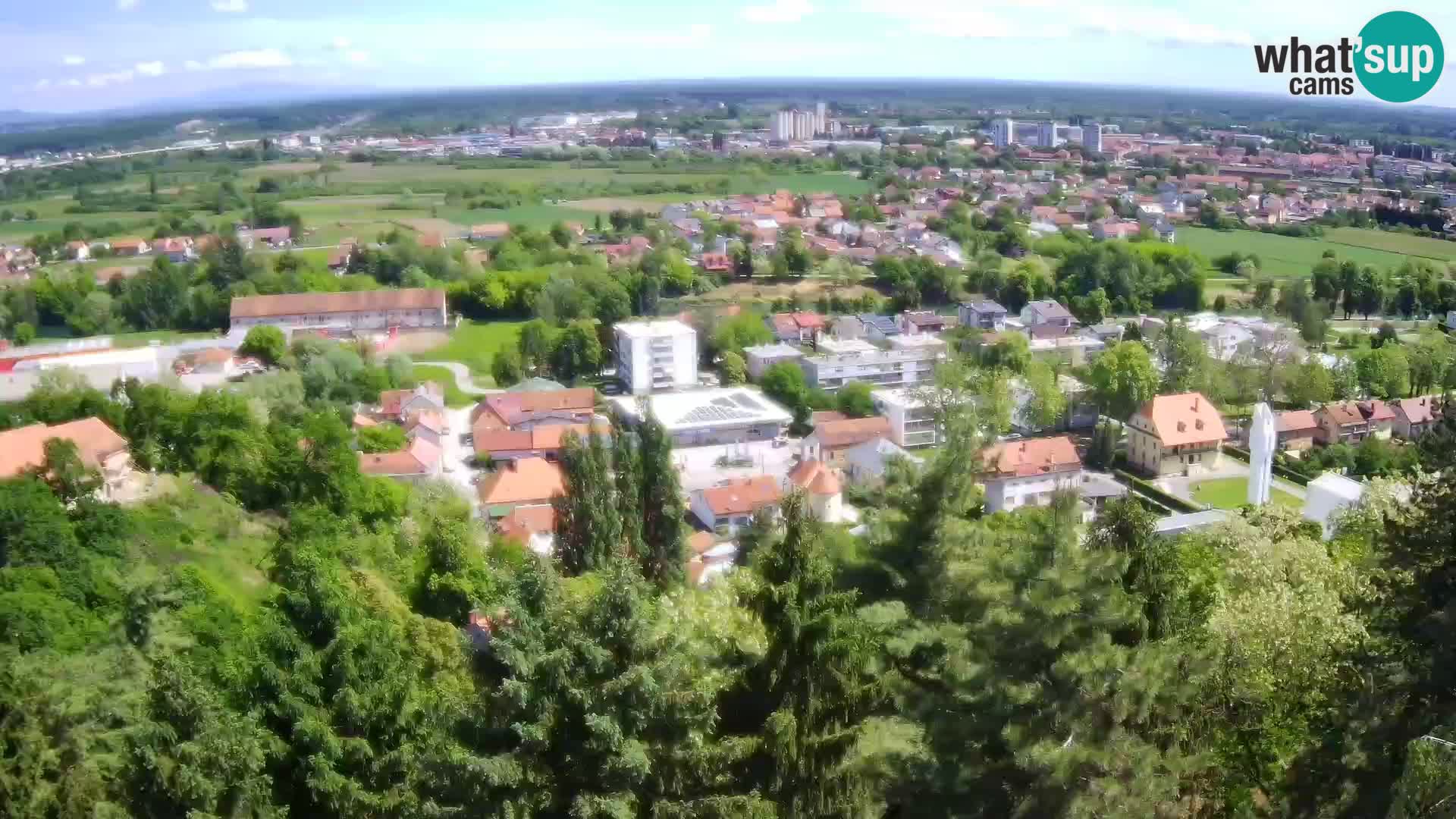 Spletna kamera Karlovac Dubovac grad – Pogled v živo na zgodovinsko znamenitost Karlovca