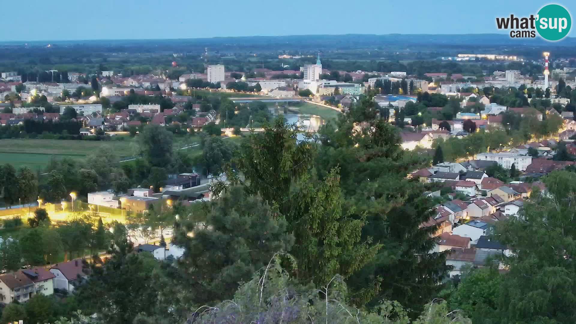 Spletna kamera Karlovac Dubovac grad – Pogled v živo na zgodovinsko znamenitost Karlovca