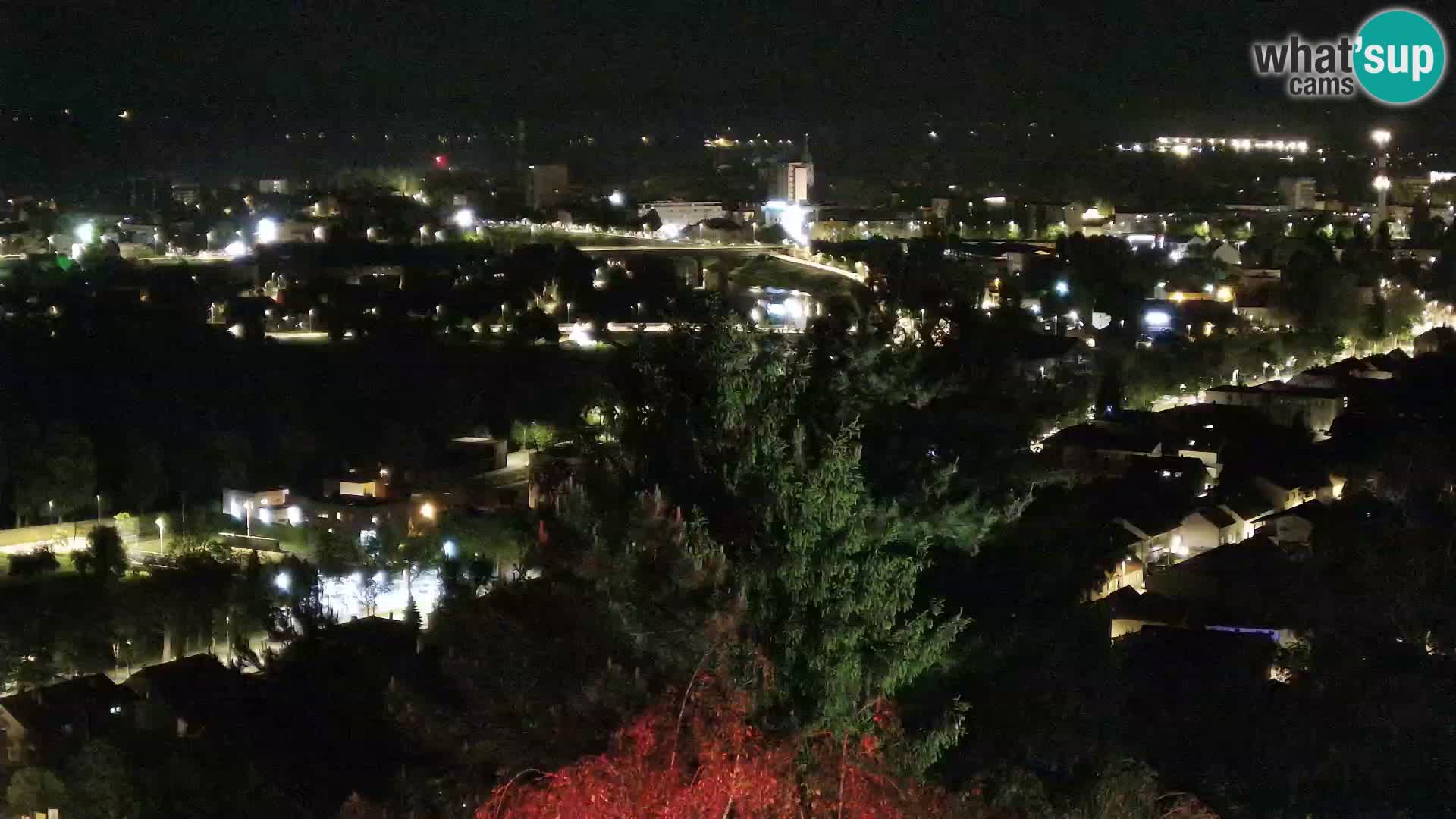 Spletna kamera Karlovac Dubovac grad – Pogled v živo na zgodovinsko znamenitost Karlovca
