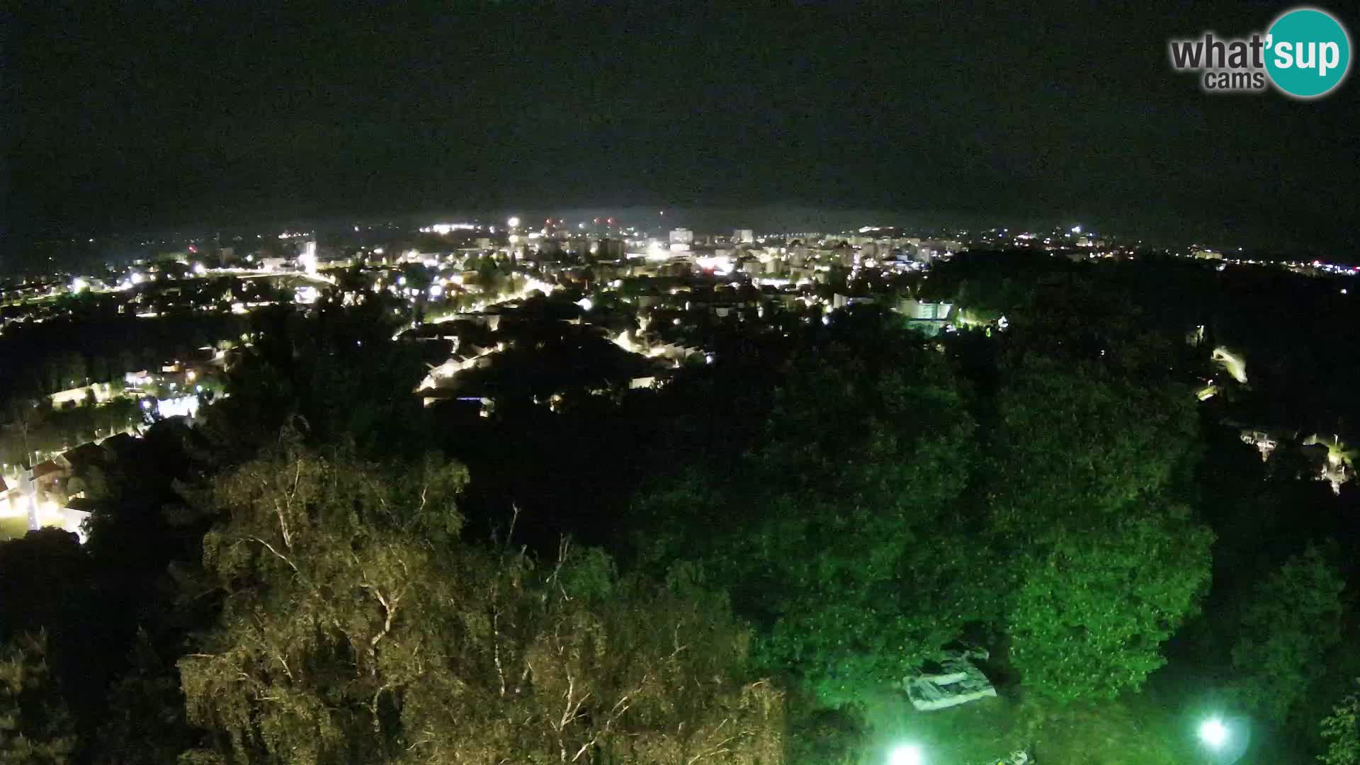 Spletna kamera Karlovac Dubovac grad – Pogled v živo na zgodovinsko znamenitost Karlovca