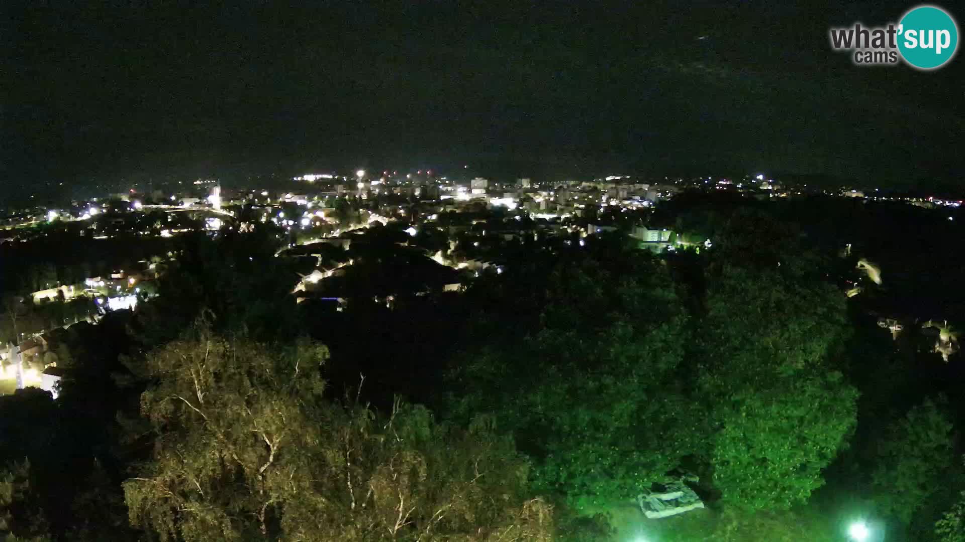 Spletna kamera Karlovac Dubovac grad – Pogled v živo na zgodovinsko znamenitost Karlovca