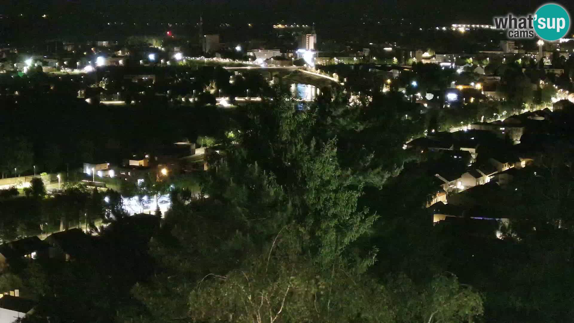 Spletna kamera Karlovac Dubovac grad – Pogled v živo na zgodovinsko znamenitost Karlovca