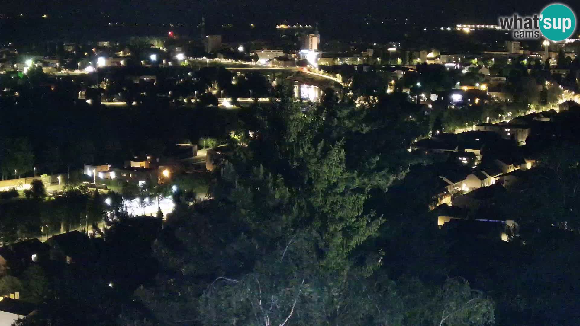 Spletna kamera Karlovac Dubovac grad – Pogled v živo na zgodovinsko znamenitost Karlovca