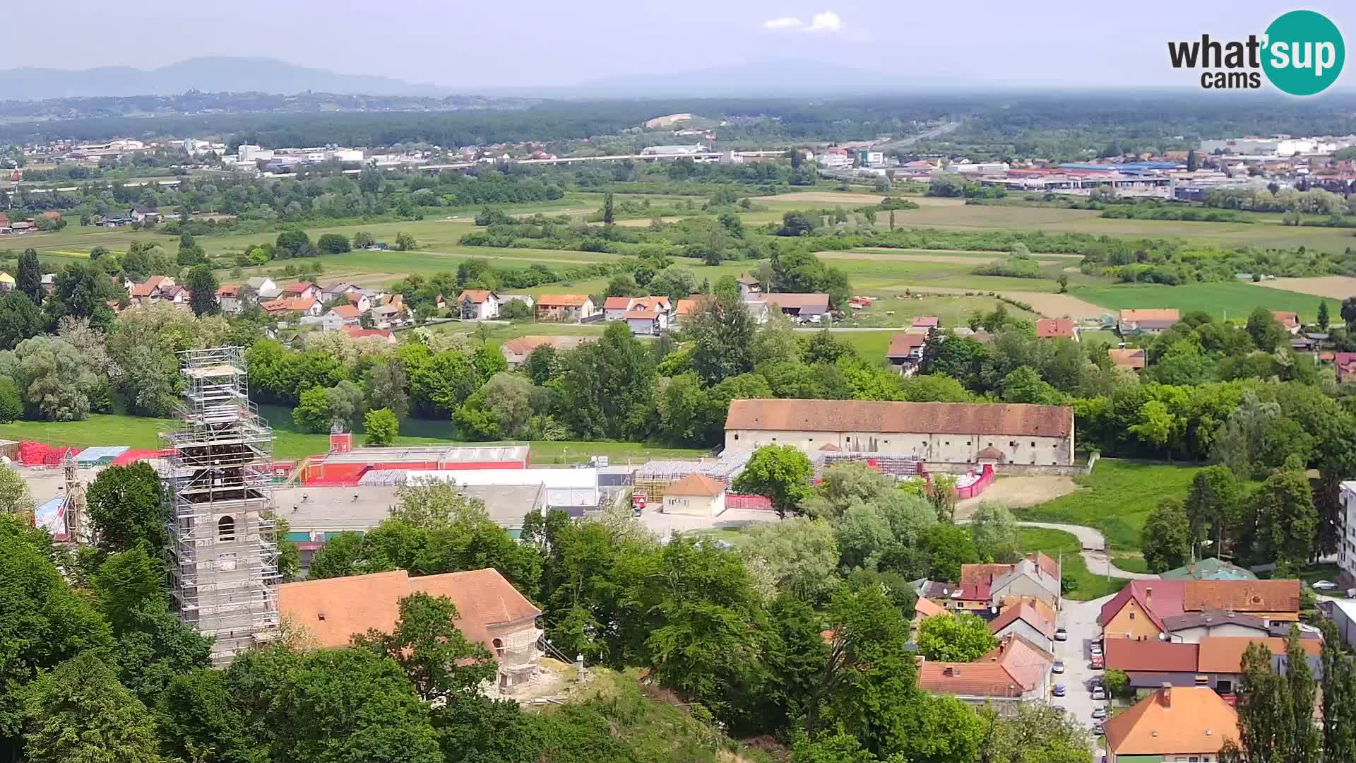Spletna kamera Karlovac Dubovac grad – Pogled v živo na zgodovinsko znamenitost Karlovca