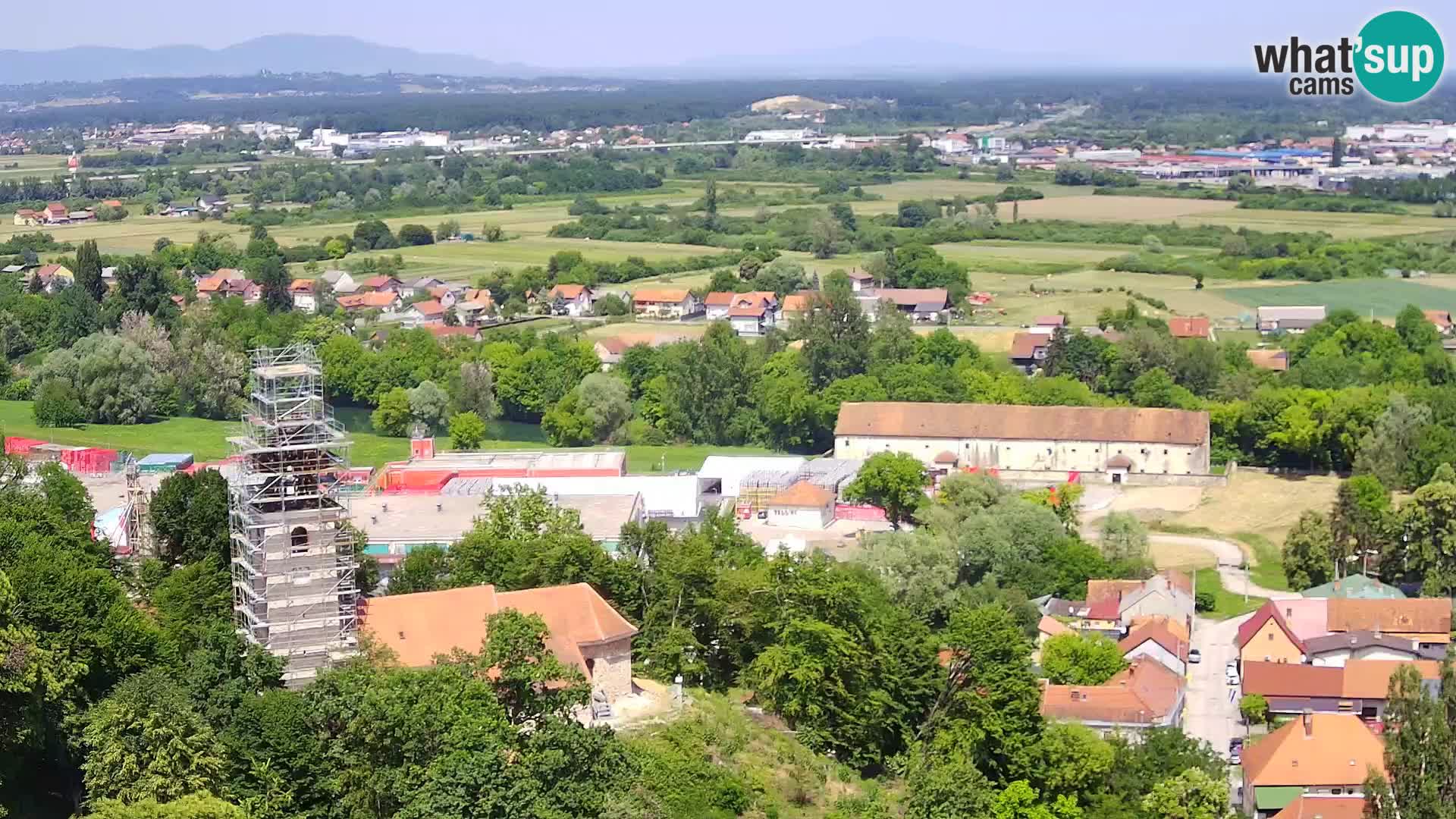 Spletna kamera Karlovac Dubovac grad – Pogled v živo na zgodovinsko znamenitost Karlovca