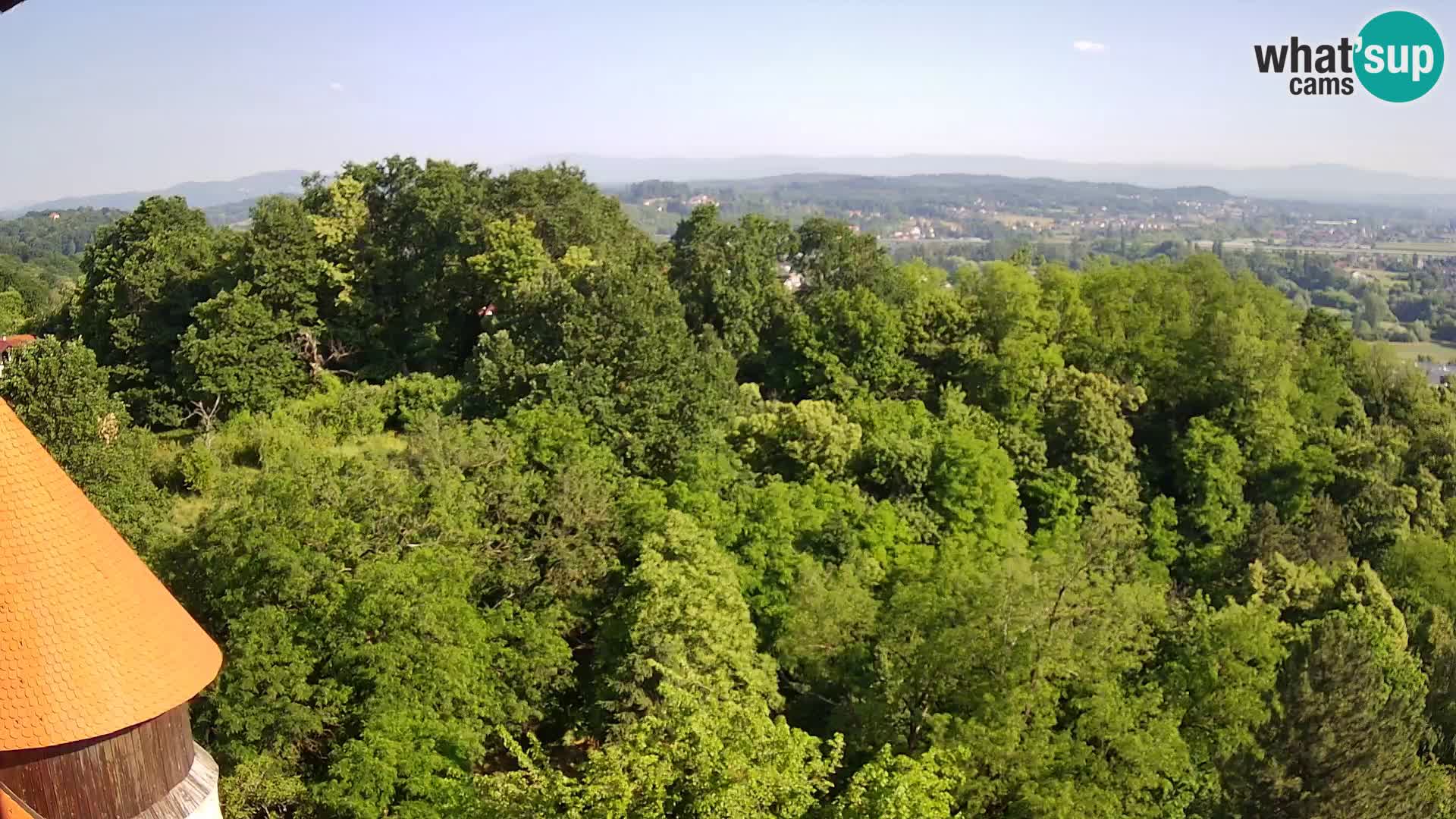 Spletna kamera Karlovac Dubovac grad – Pogled v živo na zgodovinsko znamenitost Karlovca