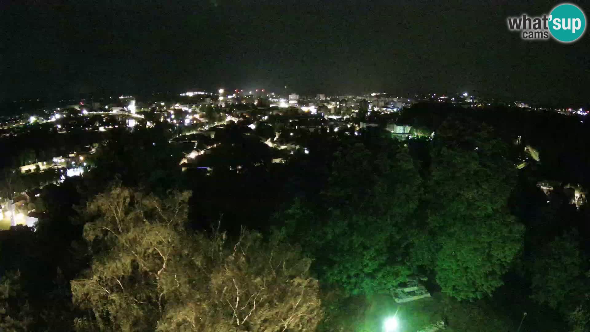 Spletna kamera Karlovac Dubovac grad – Pogled v živo na zgodovinsko znamenitost Karlovca