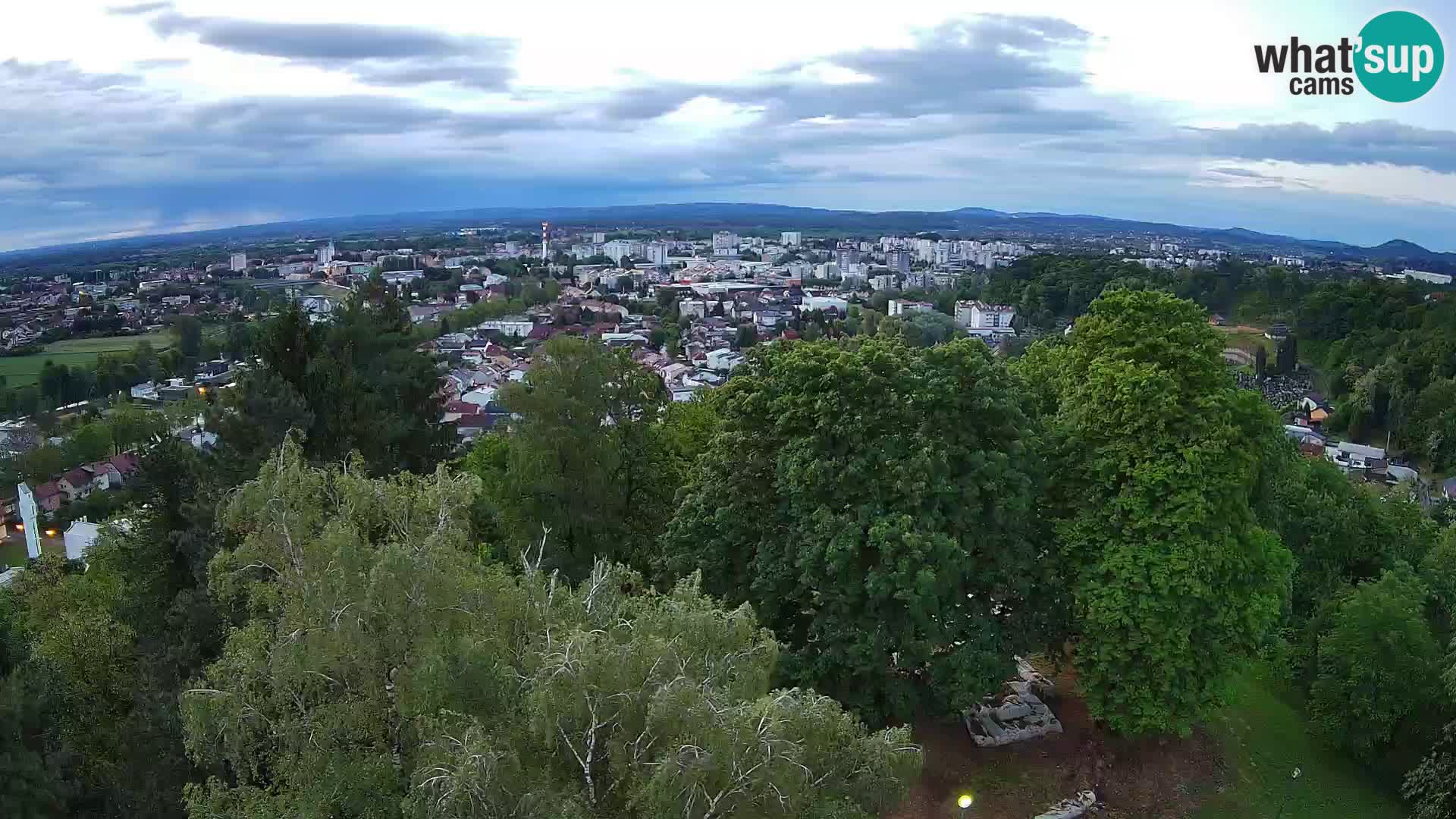 Web kamera Karlovac – Dvorac Dubovac uživo
