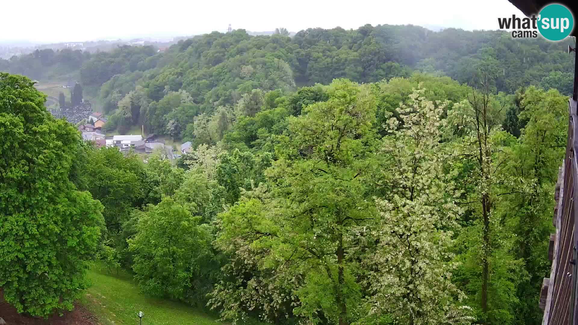 Web kamera Karlovac – Dvorac Dubovac uživo