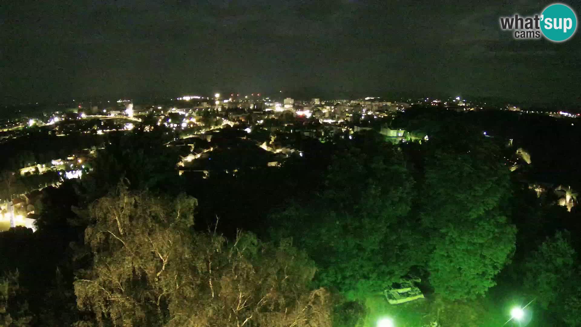 Spletna kamera Karlovac Dubovac grad – Pogled v živo na zgodovinsko znamenitost Karlovca
