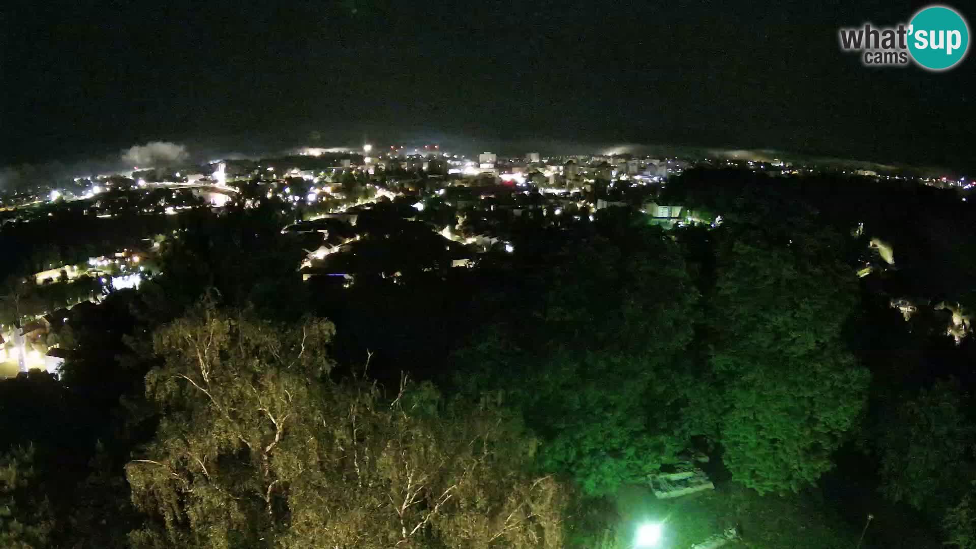 Spletna kamera Karlovac Dubovac grad – Pogled v živo na zgodovinsko znamenitost Karlovca