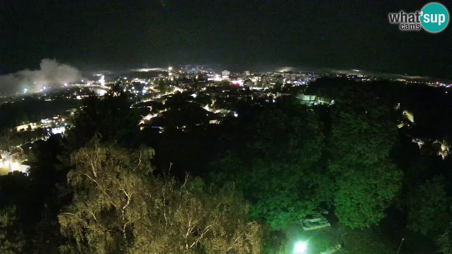 Spletna kamera Karlovac Dubovac grad – Pogled v živo na zgodovinsko znamenitost Karlovca
