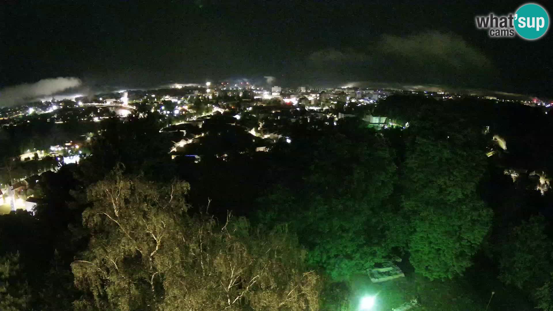 Spletna kamera Karlovac Dubovac grad – Pogled v živo na zgodovinsko znamenitost Karlovca