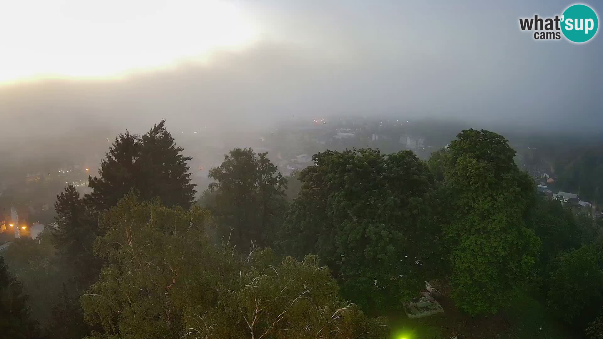 Spletna kamera Karlovac Dubovac grad – Pogled v živo na zgodovinsko znamenitost Karlovca