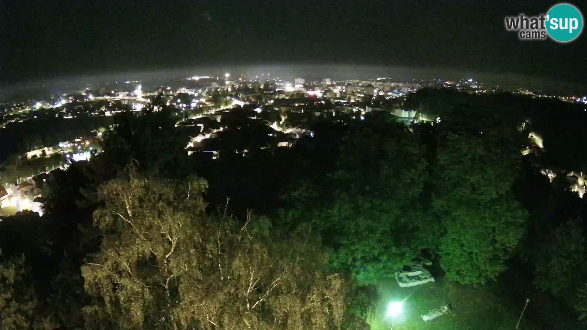 Spletna kamera Karlovac Dubovac grad – Pogled v živo na zgodovinsko znamenitost Karlovca