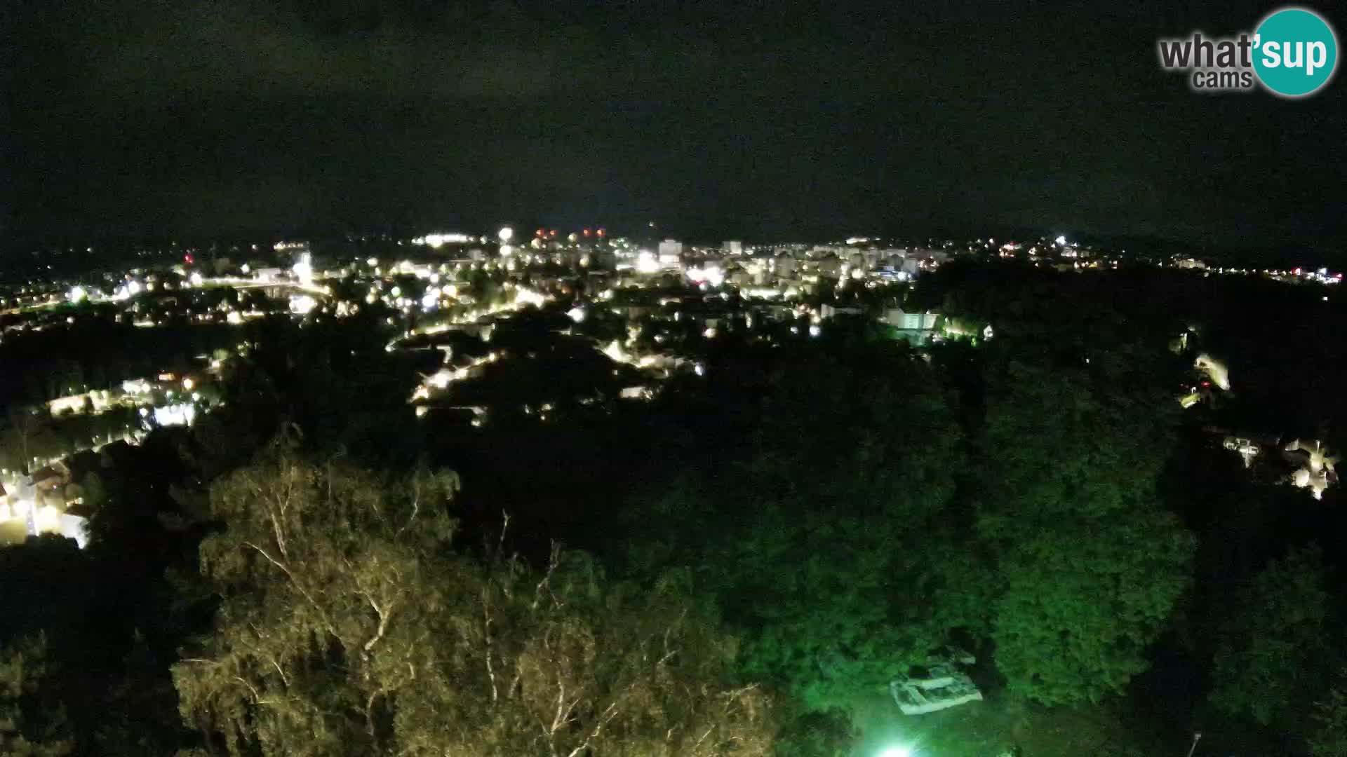 Spletna kamera Karlovac Dubovac grad – Pogled v živo na zgodovinsko znamenitost Karlovca