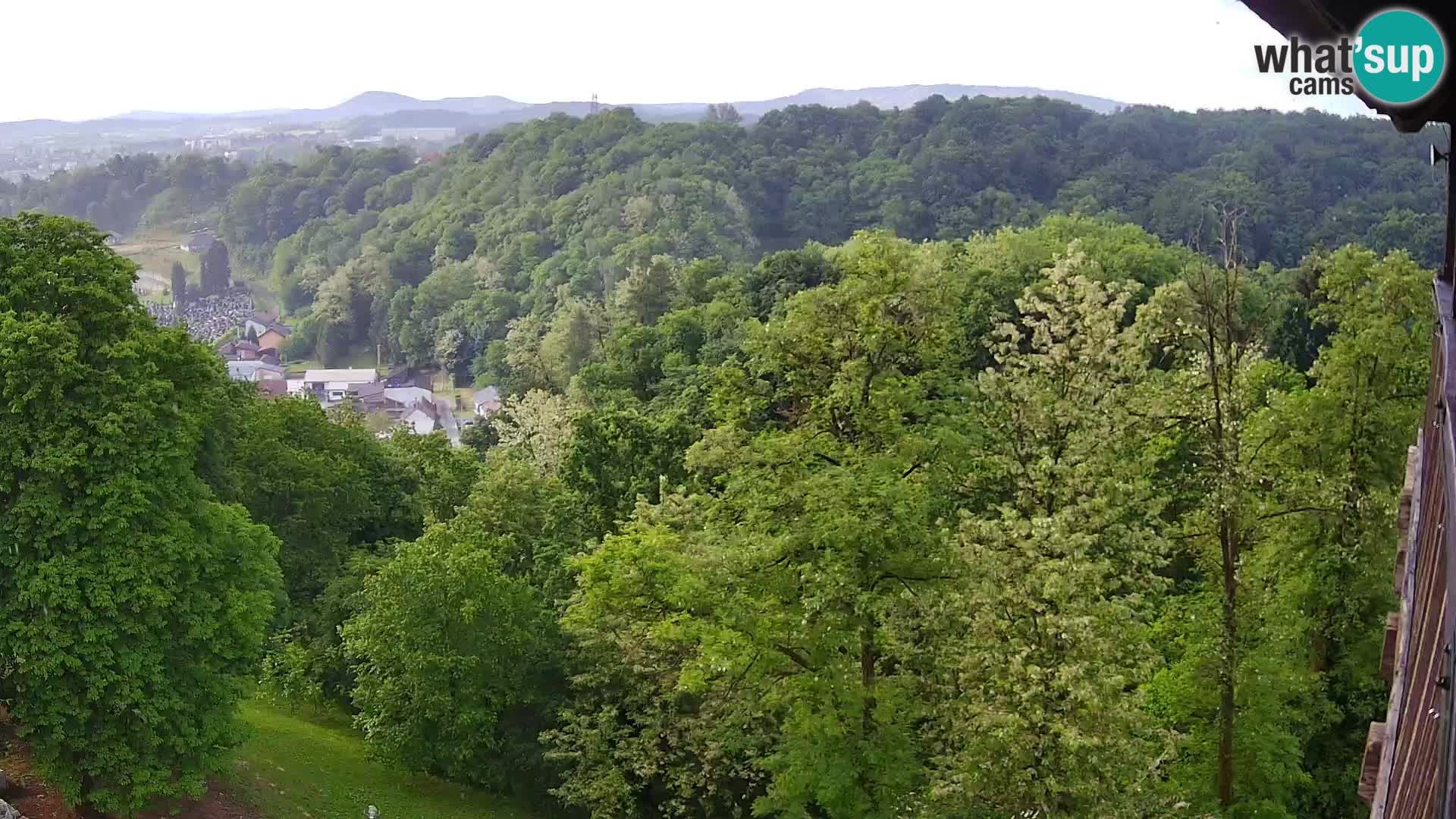 Spletna kamera Karlovac Dubovac grad – Pogled v živo na zgodovinsko znamenitost Karlovca