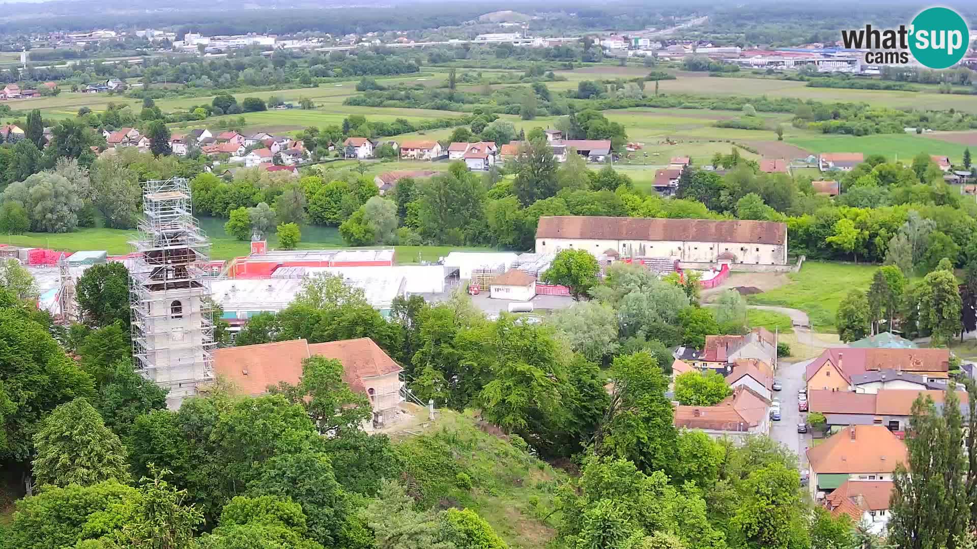 Spletna kamera Karlovac Dubovac grad – Pogled v živo na zgodovinsko znamenitost Karlovca
