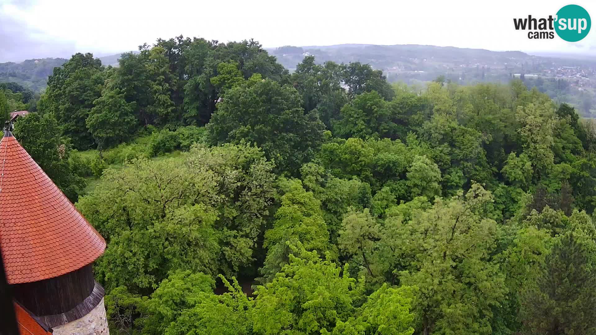 Spletna kamera Karlovac Dubovac grad – Pogled v živo na zgodovinsko znamenitost Karlovca