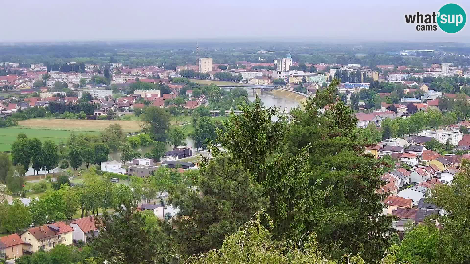 Spletna kamera Karlovac Dubovac grad – Pogled v živo na zgodovinsko znamenitost Karlovca