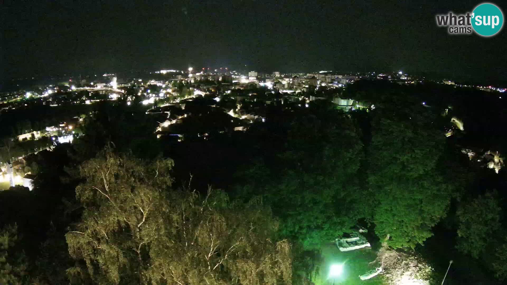 Spletna kamera Karlovac Dubovac grad – Pogled v živo na zgodovinsko znamenitost Karlovca