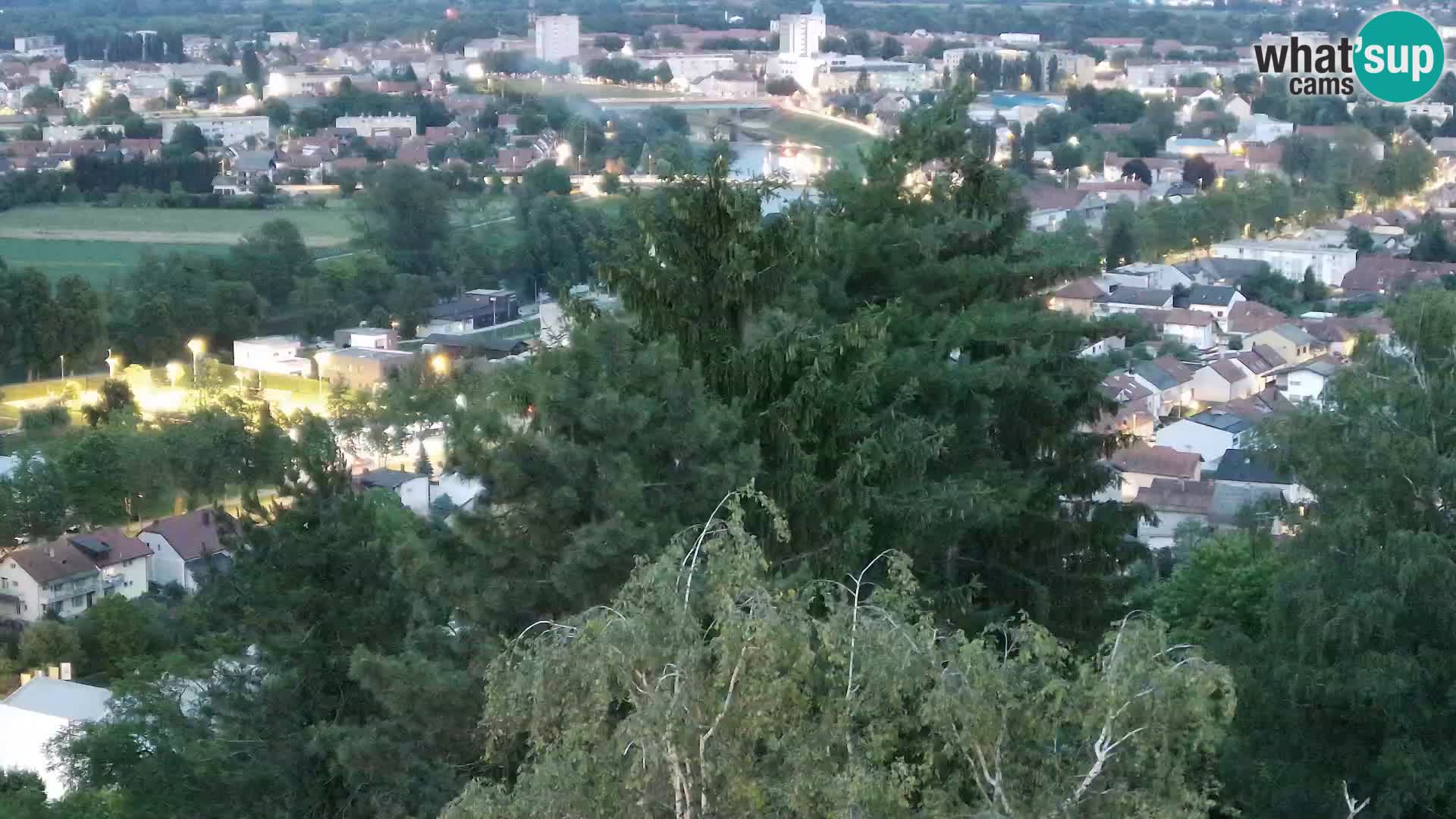 Spletna kamera Karlovac Dubovac grad – Pogled v živo na zgodovinsko znamenitost Karlovca