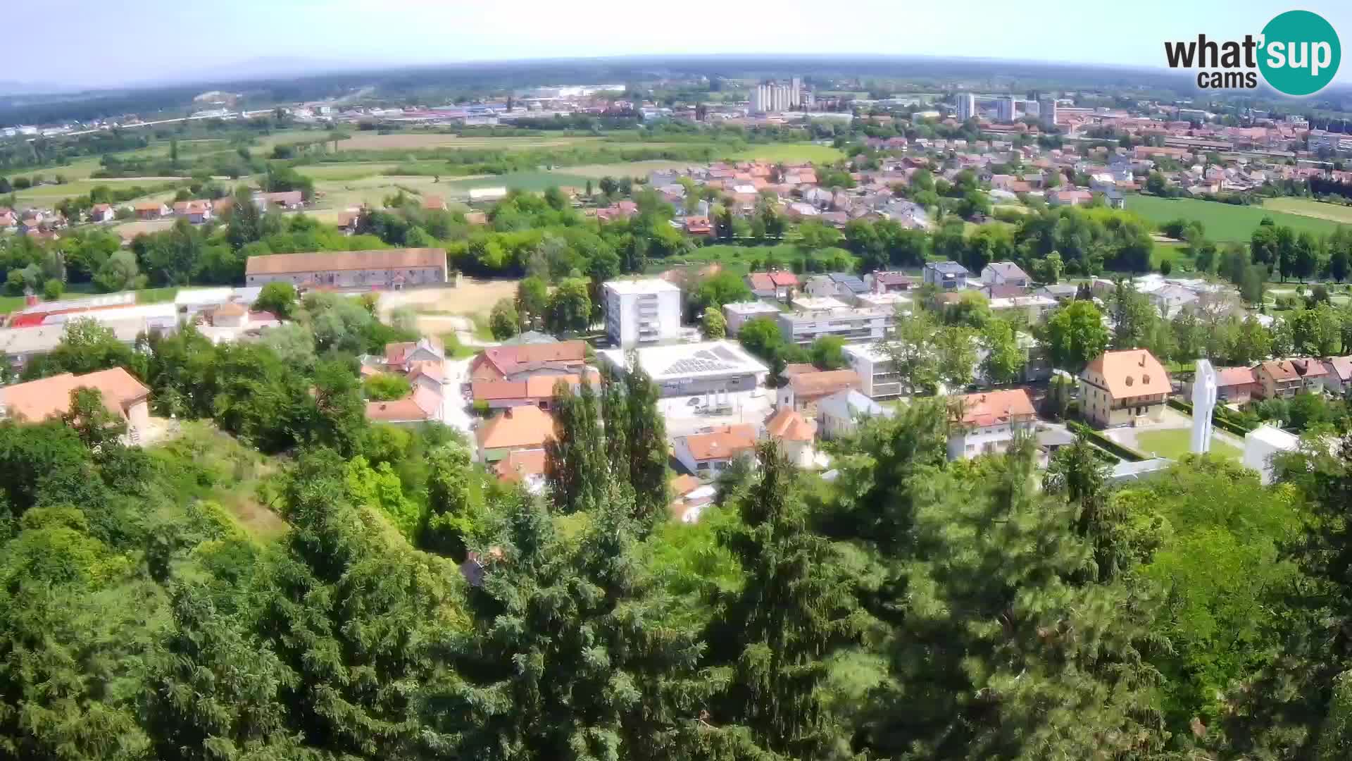 Spletna kamera Karlovac Dubovac grad – Pogled v živo na zgodovinsko znamenitost Karlovca