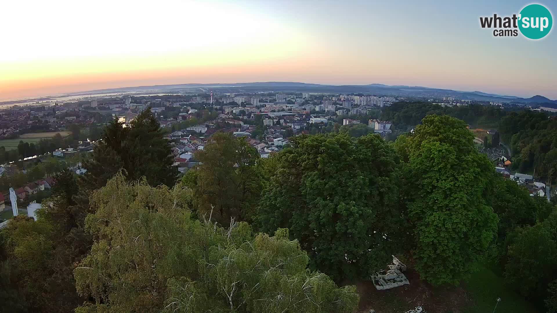 Web kamera Karlovac – Dvorac Dubovac uživo