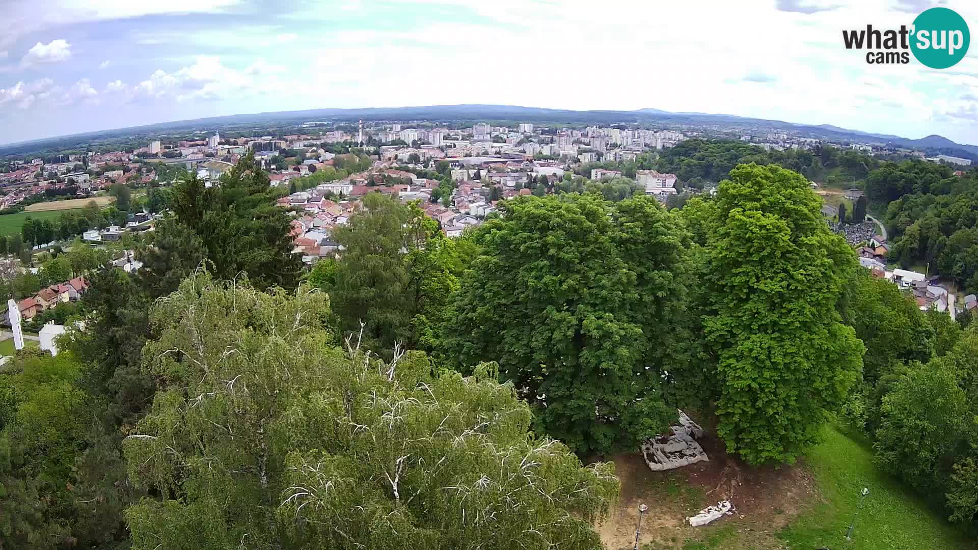 Spletna kamera Karlovac Dubovac grad – Pogled v živo na zgodovinsko znamenitost Karlovca